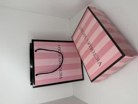 Sacola + caixa Victoria’s Secret
