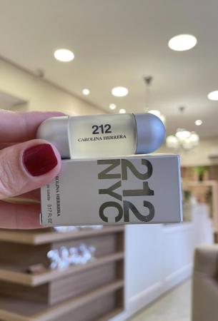 Miniatura 212 nyc carolina herrera eau de toilette 5ml